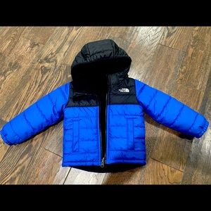 Boys reversible North Face winter Jacket 2T